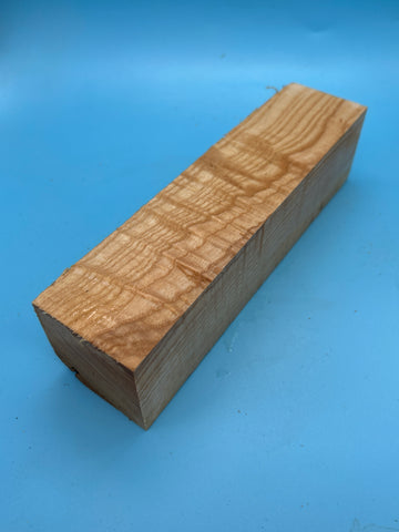 Red Oak Spindle RO569 2.1" x 2.2" x 8.5"